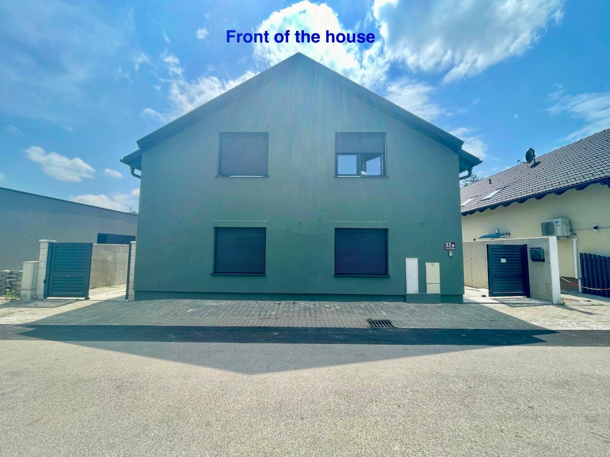 Cozy Apartment Near Vienna Airport Швехат Екстериор снимка