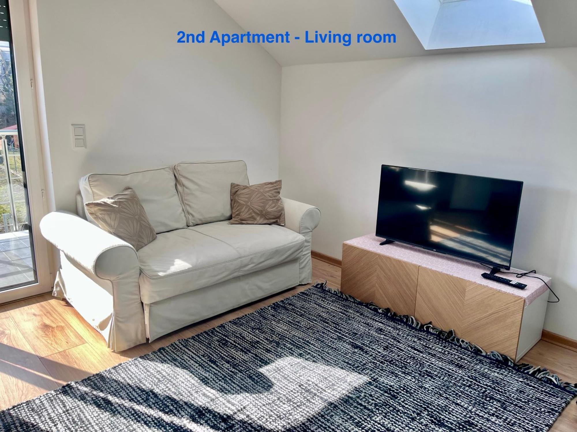 Cozy Apartment Near Vienna Airport Швехат Екстериор снимка