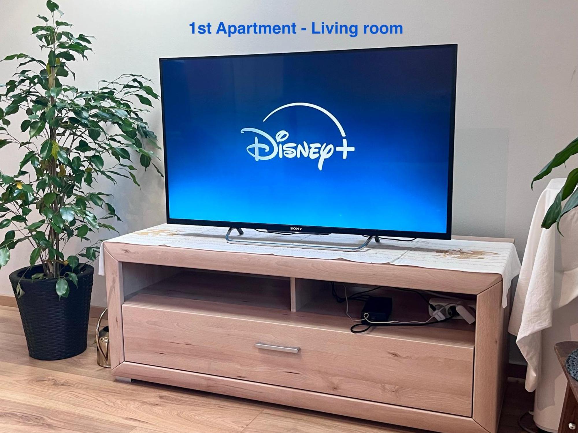 Cozy Apartment Near Vienna Airport Швехат Екстериор снимка