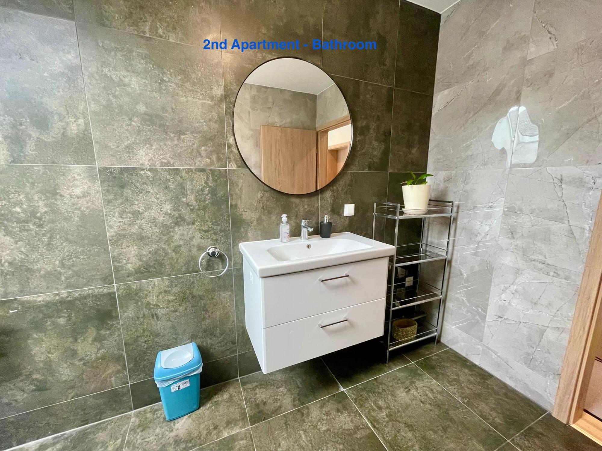 Cozy Apartment Near Vienna Airport Швехат Екстериор снимка